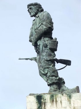 Monumento_de_Ernesto_Che_Guevarra_en_Santa-Clara2.thumb.jpg.d07ead5e1d143cf5f535666d04ebef73.jpg